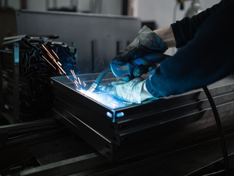 Inovação e Precisão O Papel da Metalurgia na Indústria Moderna